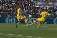 草根足球队欧冠之旅：欧洲赛场上的团结与拼搏